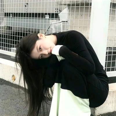 脂粉铁金刚封面